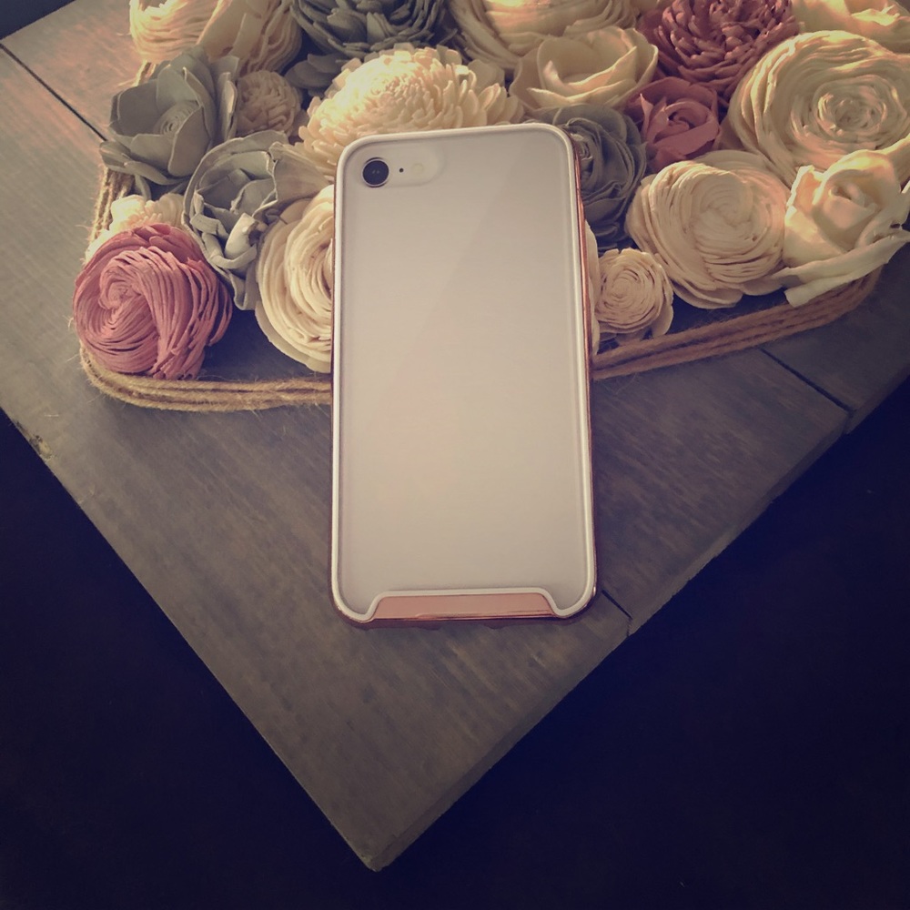 NWOT!! iPhone case, brand new